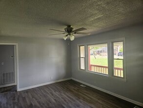 309 Bratton Ave in Lafayette, TN - Building Photo - Building Photo