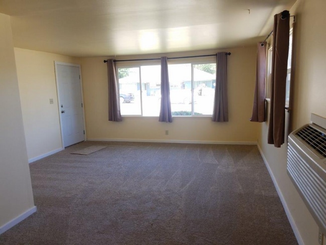 922 Gellatly St in Wenatchee, WA - Foto de edificio - Building Photo