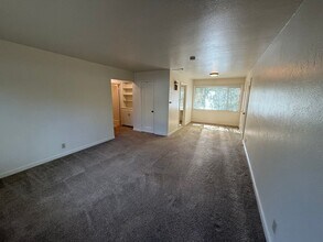 823 Washington St in Santa Rosa, CA - Building Photo - Building Photo