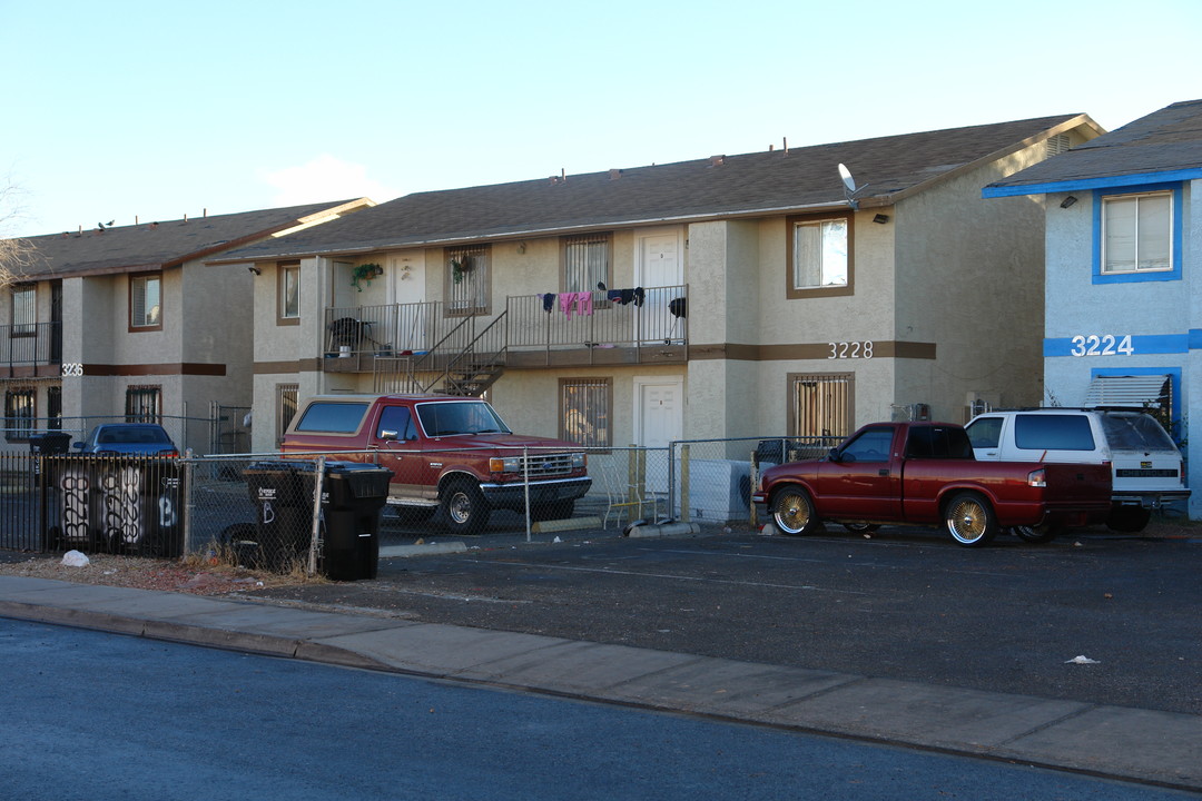 Arroyo Apartments in North Las Vegas, NV - Building Photo