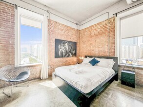 555 Evergreen St, Unit ID1231690P in Dallas, TX - Foto de edificio - Building Photo