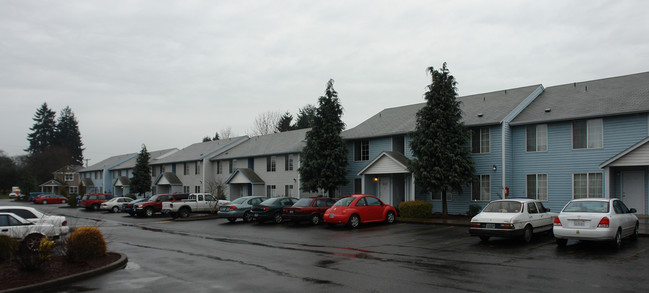 Centennial Park Apartments in Eugene, OR - Foto de edificio - Building Photo