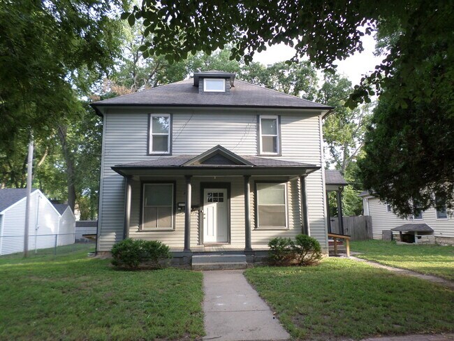 property at 715 Laramie St