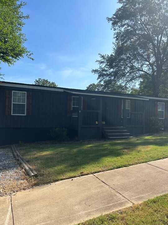 14 Charles St in Greenville, SC - Building Photo