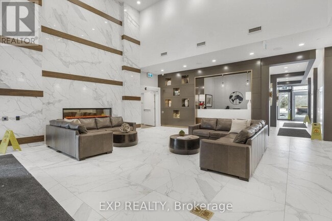 1050 Main St E in Milton, ON - Building Photo - Building Photo