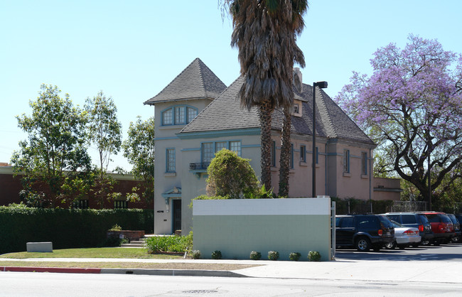 4016 Wilshire Blvd in Los Angeles, CA - Building Photo - Building Photo