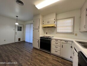 3106 Aberdeen Ave in Lubbock, TX - Building Photo - Building Photo