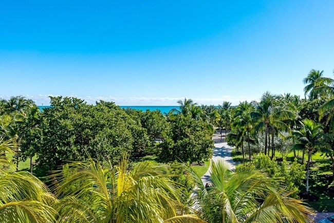 226 Ocean Dr-Unit -4c in Miami Beach, FL - Building Photo - Building Photo