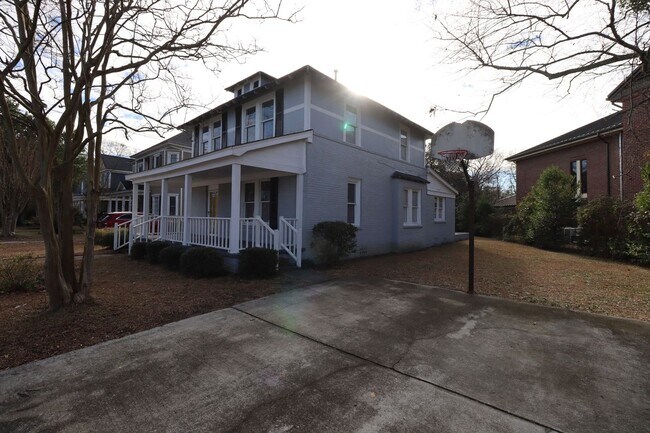 4910 Colonial Dr in Columbia, SC - Building Photo - Building Photo