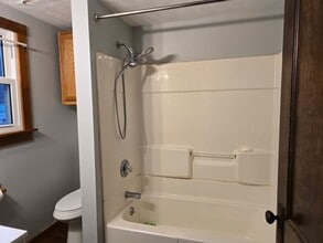 12378 Mitchell Rd in Hartford, OH - Building Photo - Building Photo