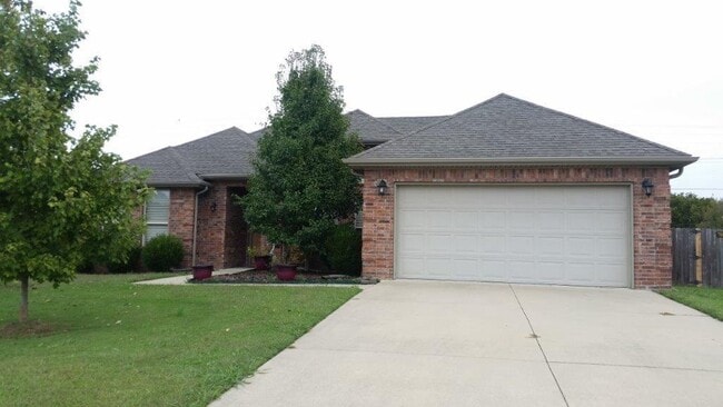 property at 603 SW Wallstone Rd