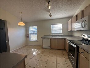 17432 Woodcrest Way in Clermont, FL - Building Photo - Building Photo