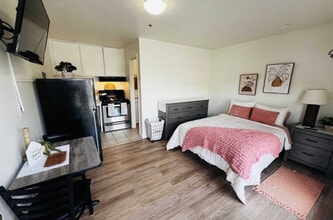 Lorene Lodge Apartments in Marietta, GA - Building Photo - Building Photo