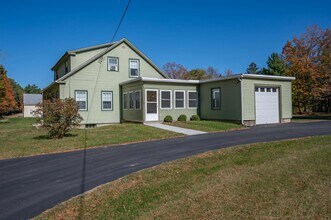 12 Pound Rd in Hollis, NH - Building Photo - Building Photo