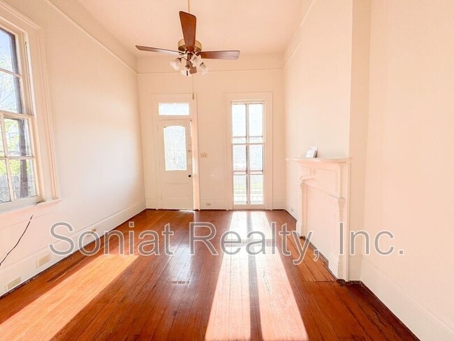 2657 Ursuline Ave in New Orleans, LA - Building Photo - Building Photo