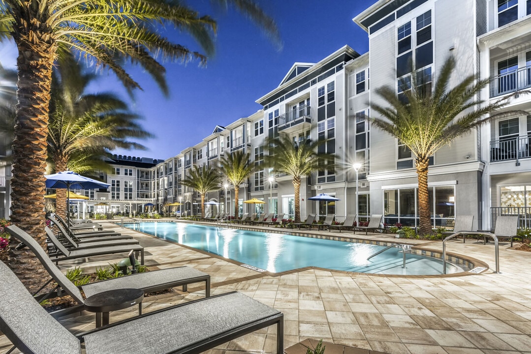 Monterosso in Kissimmee, FL - Foto de edificio