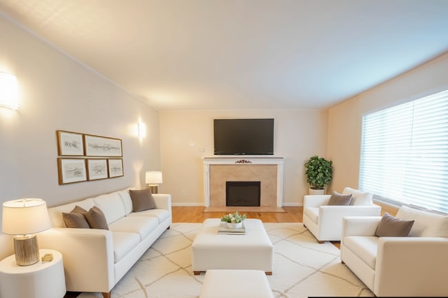 property at 24515 16th Ave S