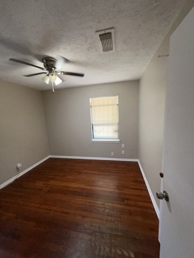 property at 4410 Brisbane St