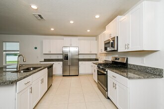 4132 84th Ct E in Palmetto, FL - Foto de edificio - Building Photo