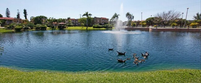 5241 Geneva Ct in Doral, FL - Building Photo - Building Photo