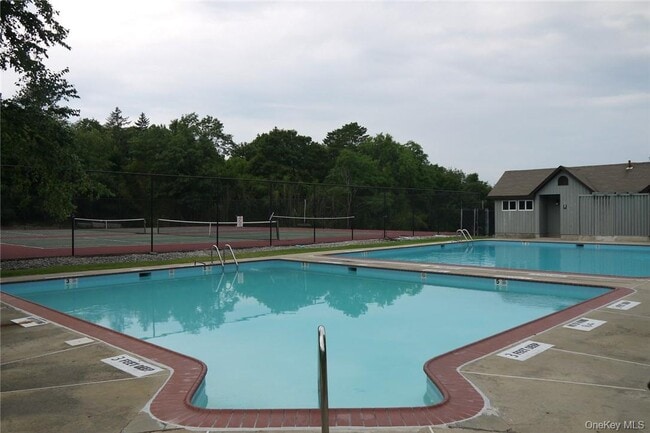 5307 Villa at the Woods in Peekskill, NY - Building Photo - Building Photo