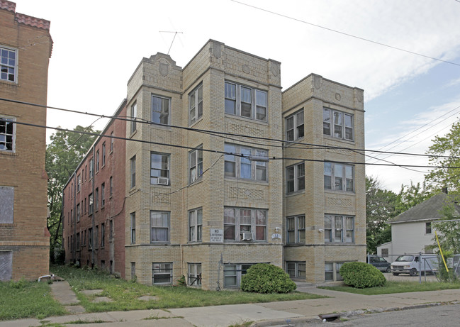 Milford Apartments in Pontiac, MI - Foto de edificio - Building Photo