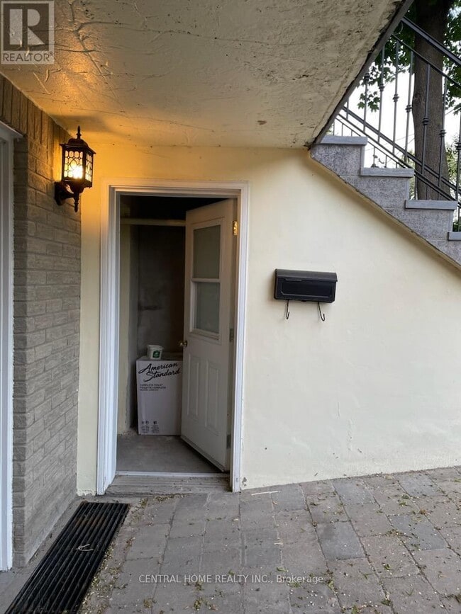 312 McKee Ave in Toronto, ON - Building Photo - Building Photo