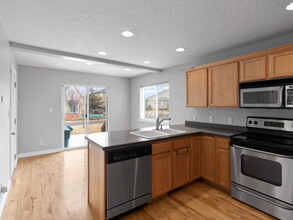 4106 Hayes Cir in Cedar Hills, UT - Foto de edificio - Building Photo