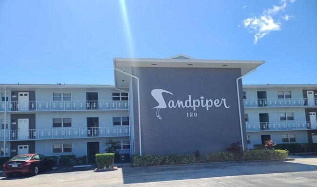 120 Lehane Terrace in North Palm Beach, FL - Building Photo - Building Photo