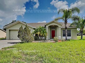 3132 Little Valley Way in Lakeland, FL - Building Photo