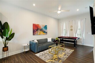 154 Chestnut Cir in Atlanta, GA - Building Photo - Building Photo