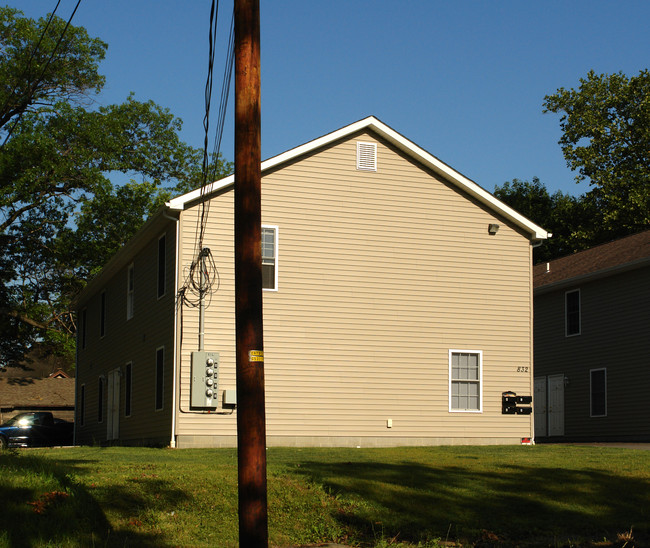 832 Michigan Ave in Youngstown, OH - Building Photo - Building Photo