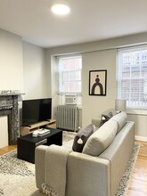 12 Derne St, Unit 101 in Boston, MA - Building Photo - Building Photo