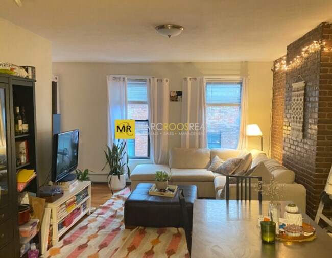 38 Bradford St, Unit 2 in Boston, MA - Building Photo - Building Photo