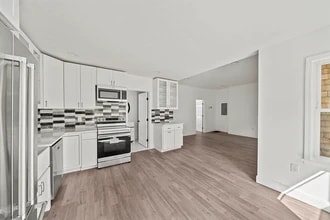 22 Vernon St, Unit Unit A in Whitman, MA - Building Photo - Building Photo
