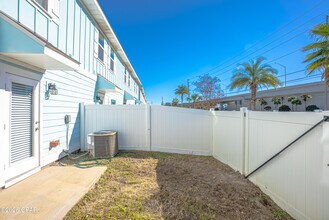 7472 Shadow Lake Dr in Panama City Beach, FL - Building Photo - Building Photo