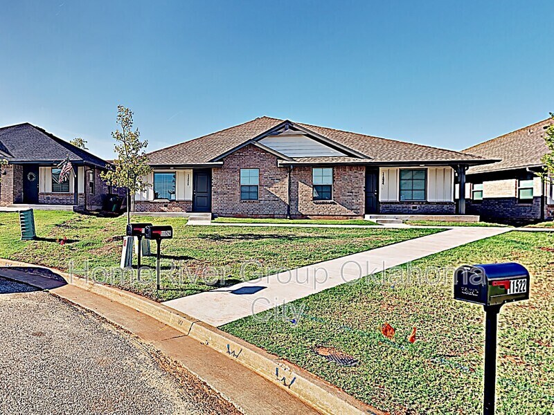 11526 Keystone Cir in Oklahoma City, OK - Building Photo