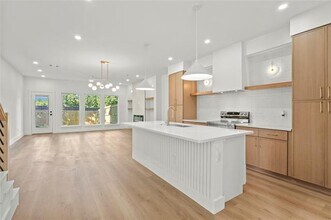 1322 Fletcher St in Dallas, TX - Building Photo - Building Photo