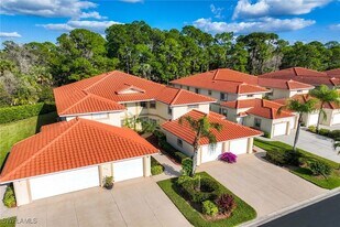 640 Luisa Ln in Naples, FL - Building Photo