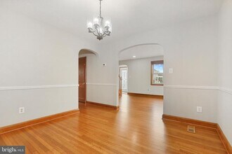 7604 Queen Anne Dr in Parkville, MD - Building Photo - Building Photo