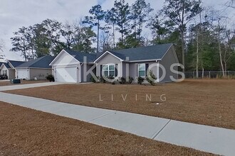 104 Bluff Rd in Springfield, GA - Foto de edificio - Building Photo