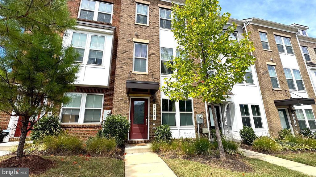 7244 Clagett Dr in Hyattsville, MD - Building Photo