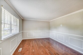 1760 Sonia Dr in Birmingham, AL - Foto de edificio - Building Photo