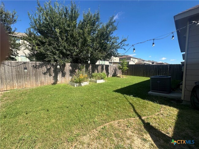 3976 Gentle Mdw in New Braunfels, TX - Building Photo - Building Photo