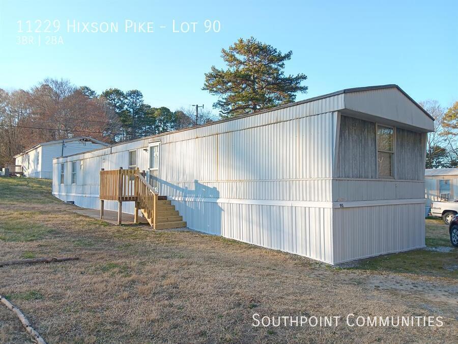 11229 Hixson Pike in Soddy Daisy, TN - Building Photo