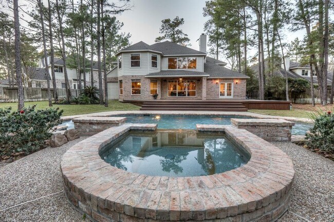 property at 6 Greycrest Pl