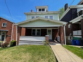 2331 Los Angeles Ave in Pittsburgh, PA - Building Photo