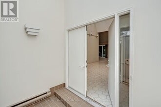 4189 Inglewood Dr in Burlington, ON - Building Photo - Building Photo