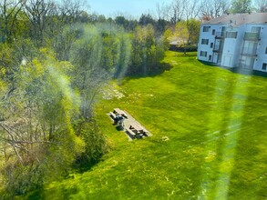 Walnut Creek Apartments in Farmington Hills, MI - Building Photo - Building Photo