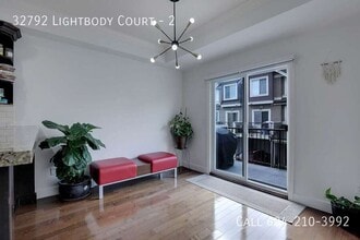 32792 Lightbody Ct in Mission, BC - Building Photo - Building Photo